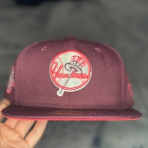 New York Yankees fitted with side patch